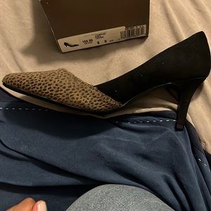 Life stride suade pumps